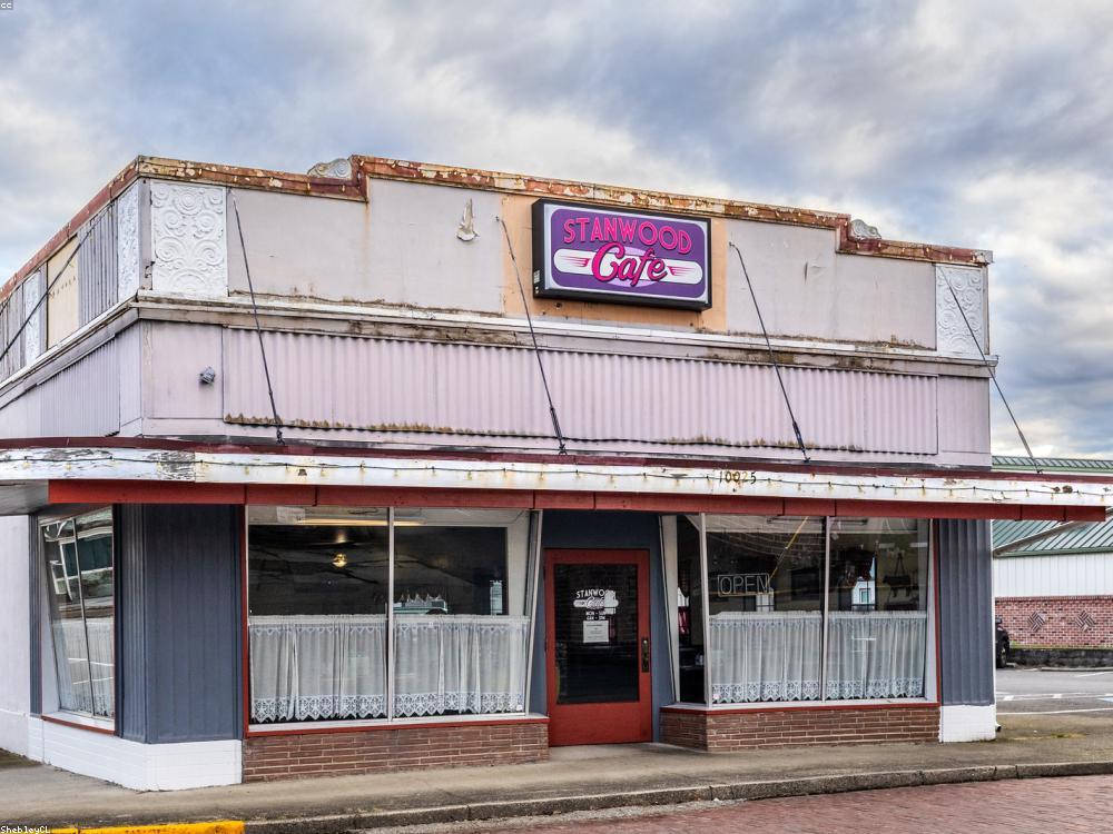 Manje Express storefront on Hawkins Hill